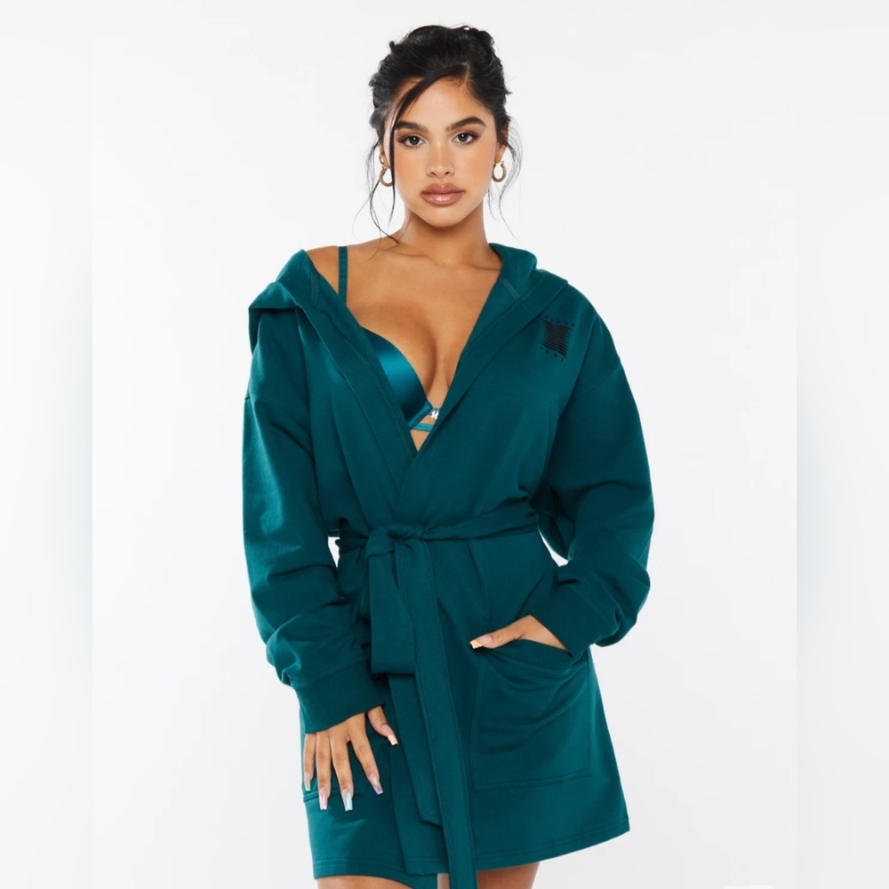 NWT!! Forever Savage Showgirl Short Robe S/XS
